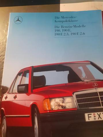 autobrochures beschikbaar voor biedingen