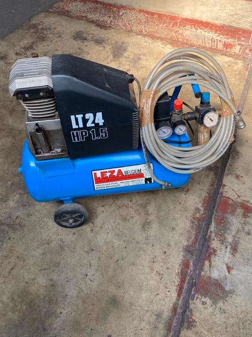 Luchtcompressor met grote slang., Doe-het-zelf en Bouw, Compressors, Gebruikt, 6 tot 10 bar, Minder dan 25 liter, Minder dan 200 liter/min