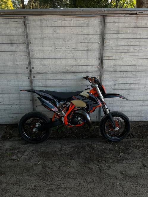 Ktm exc 125 supermoto, Motoren, Motoren | KTM, Particulier, SuperMoto, 11 kW of minder, 1 cilinder, Minimaal motorrijbewijs A1