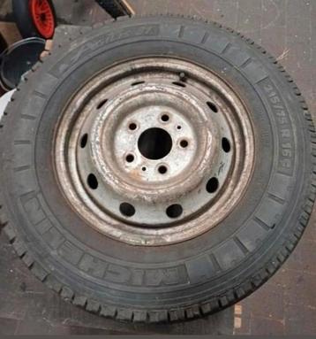 Michelin 215/75 R 16 velg + band goede staat beschikbaar voor biedingen