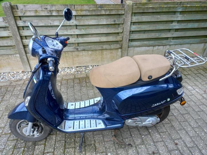 Neco Azzuro scooter 50cc, Fietsen en Brommers, Brommeronderdelen | Scooters, Gebruikt, Ophalen