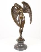 brons beeld vrouw met vrleugels, Enlèvement ou Envoi