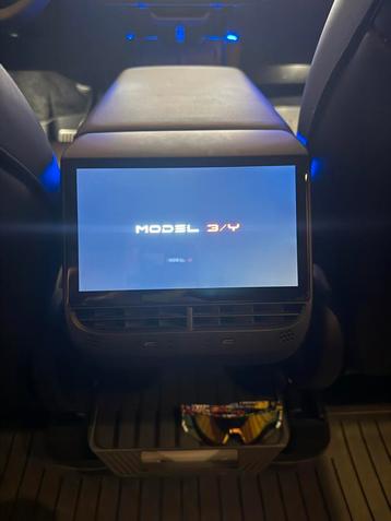 Ecran arriere Tesla 3 ou Y beschikbaar voor biedingen