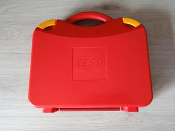 Rode Lego opbergdoos (koffer) beschikbaar voor biedingen