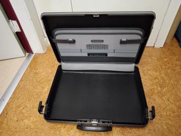 Aktetas  beschikbaar voor biedingen