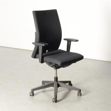 De Haworth Comforto D3975P bureaustoel, zwart, 4D armleggers beschikbaar voor biedingen