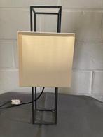Moderne tafellamp, Huis en Inrichting, Lampen | Tafellampen, Ophalen