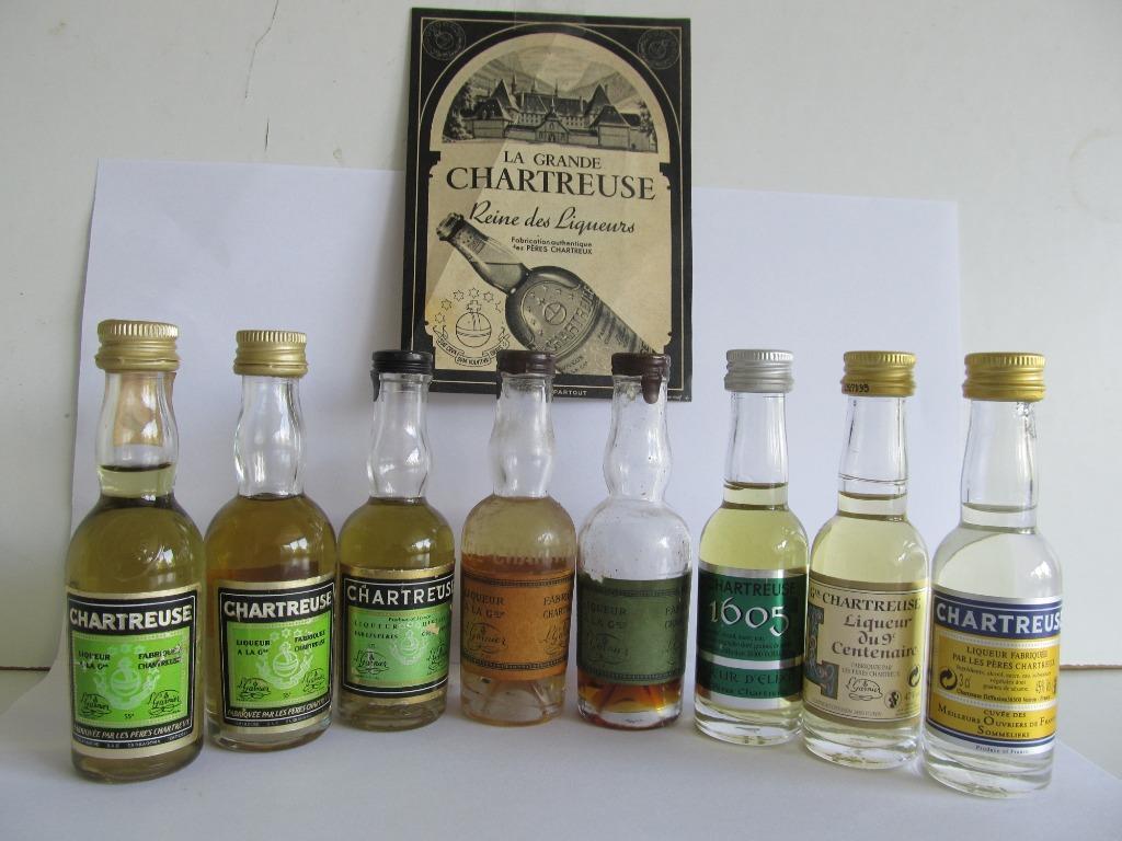 ② bouteilles miniatures de CHARTREUSE recherchées à vendre — Collections  complètes & Collections — 2ememain