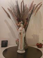 Traditionele japanse vrouw, Antiek en Kunst, Antiek | Porselein, Ophalen