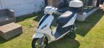 Piaggo Fly 25 enkel 7500km 1 jaar gebruikt, Fietsen en Brommers, Ophalen, Zo goed als nieuw