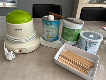 Appareil cire chaude et accessoires beschikbaar voor biedingen