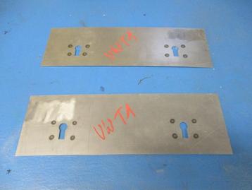 Tôles (paire) pour fixation de banquette VW combi split, Enlèvement ou Envoi, Neuf, Pièces Oldtimer ou Ancêtre