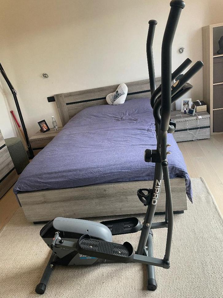 Crosstrainer van Zipro, Sport en Fitness, Fitnessapparatuur, Zo goed als nieuw, Crosstrainer, Armen, Benen, Kunststof, Ophalen