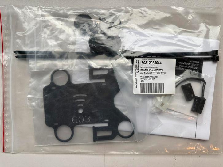 KTM Adventure 1050/1090/1190/1290 Alarm Montagekit 2013-2019, Motoren, Accessoires | Overige, Zo goed als nieuw, Ophalen of Verzenden