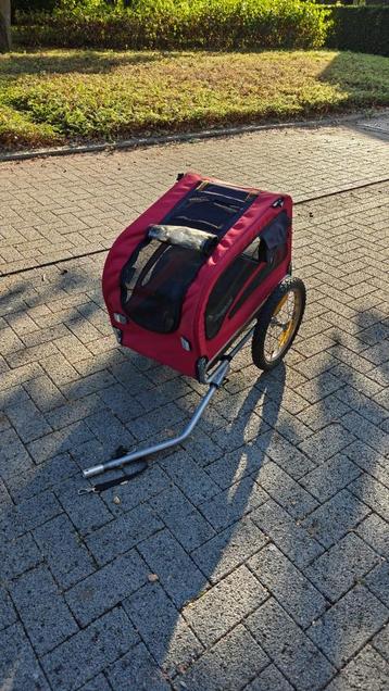 Hondenfietskar beschikbaar voor biedingen