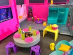 Barbie camper + bijhorende pop 2024, Kinderen en Baby's, Speelgoed | Poppenhuizen, Ophalen, Nieuw