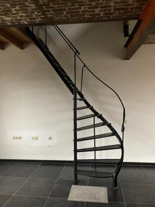trap, Doe-het-zelf en Bouw, Ladders en Trappen, Zo goed als nieuw, Trap, 2 tot 4 meter, Ophalen