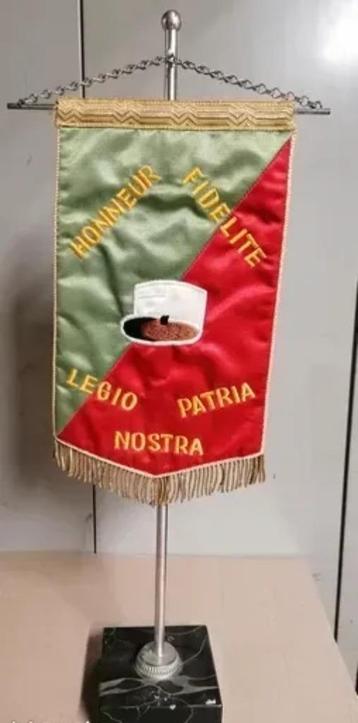 Fanion militaire legion Rastatt, Livres, Envoi