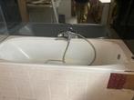 Gratis uit te breken badkuip wees er snel bij bijna gedaan, Huis en Inrichting, Badkamer | Complete badkamers, Gebruikt, Ophalen