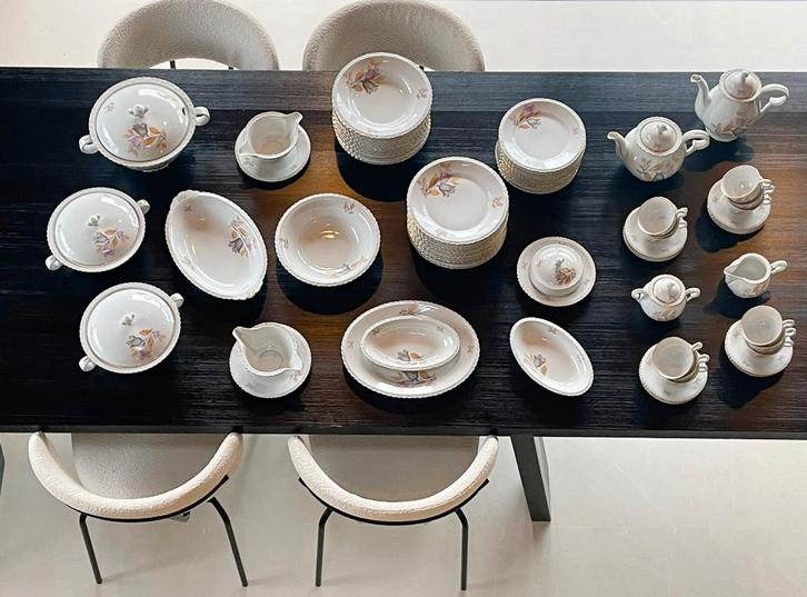 Porseleinen servies, 75 delen, 12 pers. Topstaat, Antiquités & Art, Antiquités | Services (vaisselle) complet, Enlèvement ou Envoi