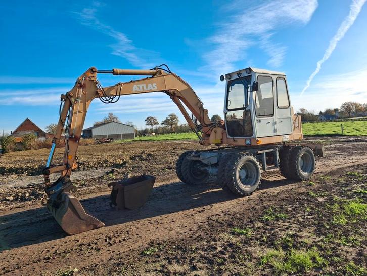 Atlas 1004 9t bandenkraan met papieren, Zakelijke goederen, Machines en Bouw | Kranen en Graafmachines, Ophalen