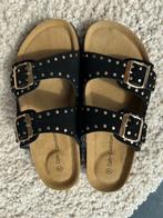 Nieuwe slippers met studs, Kleding | Dames, Schoenen, Slippers, Zwart, Nieuw, Ophalen of Verzenden