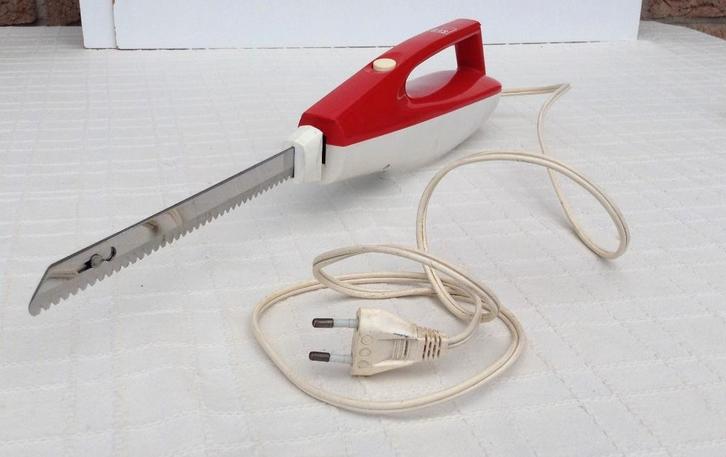 Vintage SEB elektrisch keukenmes 100 W, Huis en Inrichting, Keuken | Bestek, Gebruikt, Los bestek, Overige materialen, Ophalen of Verzenden