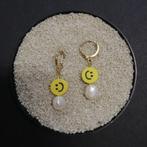 Boucles d'oreilles anneaux avec smiley et perle d'eau douce, Bijoux, Sacs & Beauté, Boucles d'oreilles, Or, Pendantes, Enlèvement ou Envoi