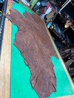 Bruin patina-vintage halve huid 1.4 mm dik stug lap A-486, Hobby en Vrije tijd, Ophalen of Verzenden, Zo goed als nieuw, Bruin