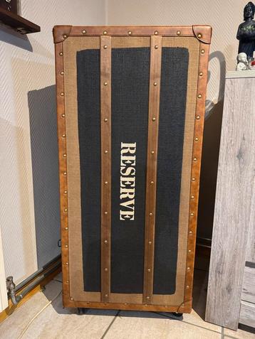  Meuble bar coffre vintage à roulettes – Maisons du Monde – beschikbaar voor biedingen