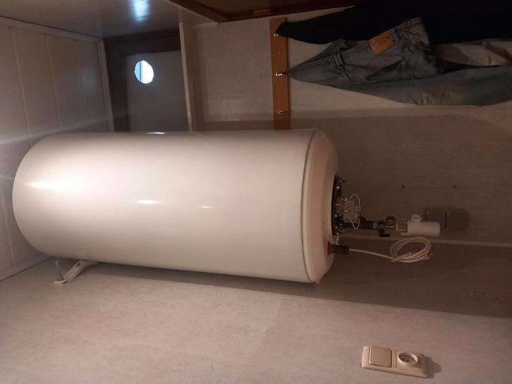 Boiler 150l 1800watt, Doe-het-zelf en Bouw, Chauffageketels en Boilers, Zo goed als nieuw, Boiler, Ophalen
