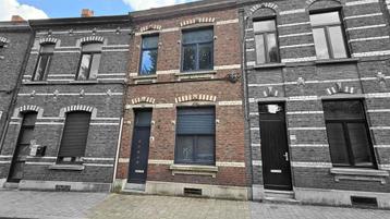Maison à vendre à Mons, 2 chambres beschikbaar voor biedingen