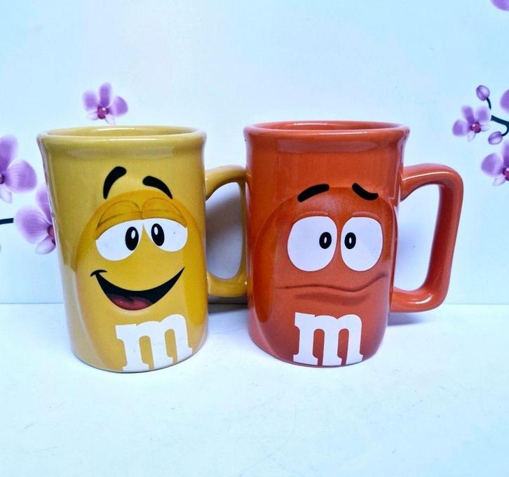 💛 M&M's Mokken 🧡, Huis en Inrichting, Keuken | Servies, Zo goed als nieuw, Kop(pen) en/of Schotel(s), Overige stijlen, Keramiek