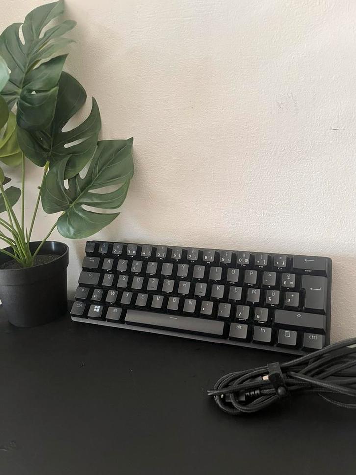 Clavier Razer Huntsman Mini 60% – parfait état, Computers en Software, Toetsenborden, Zo goed als nieuw, Ophalen of Verzenden