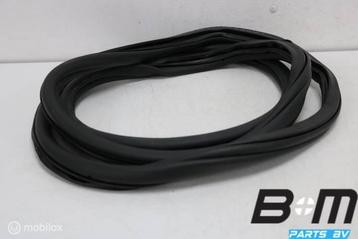 Portierrubber linksachter VW Golf 7 5drs 5G6867913B beschikbaar voor biedingen