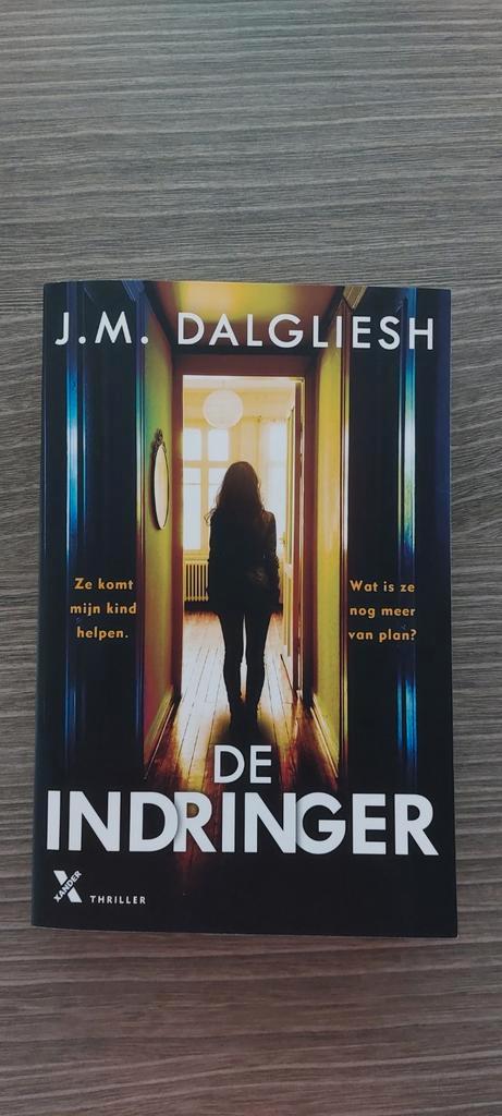 J.M. Dalgliesh - de indringer, Boeken, Thrillers, Zo goed als nieuw, Ophalen of Verzenden