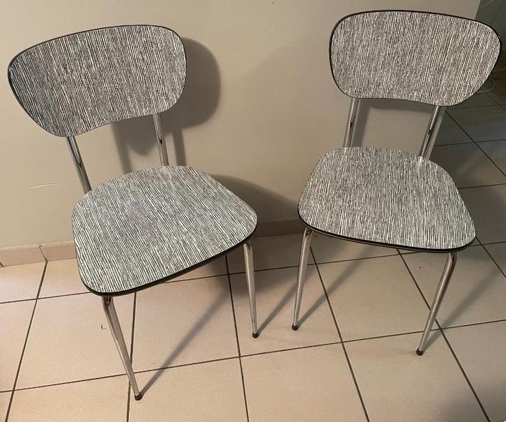 Tafel en stoelen uit de jaren 60, Antiek en Kunst, Antiek | Meubels | Stoelen en Sofa's, Ophalen