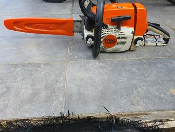 Tronçonneuse STIHL MS 240 prof. Très peu utilisée. + 2 neuve, Stihl, Enlèvement ou Envoi, Tronçonneuse, 1200 watts ou plus