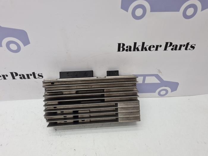 Radio versterker van een Audi A4, Auto-onderdelen, Elektronica en Kabels, Audi, Gebruikt, 3 maanden garantie