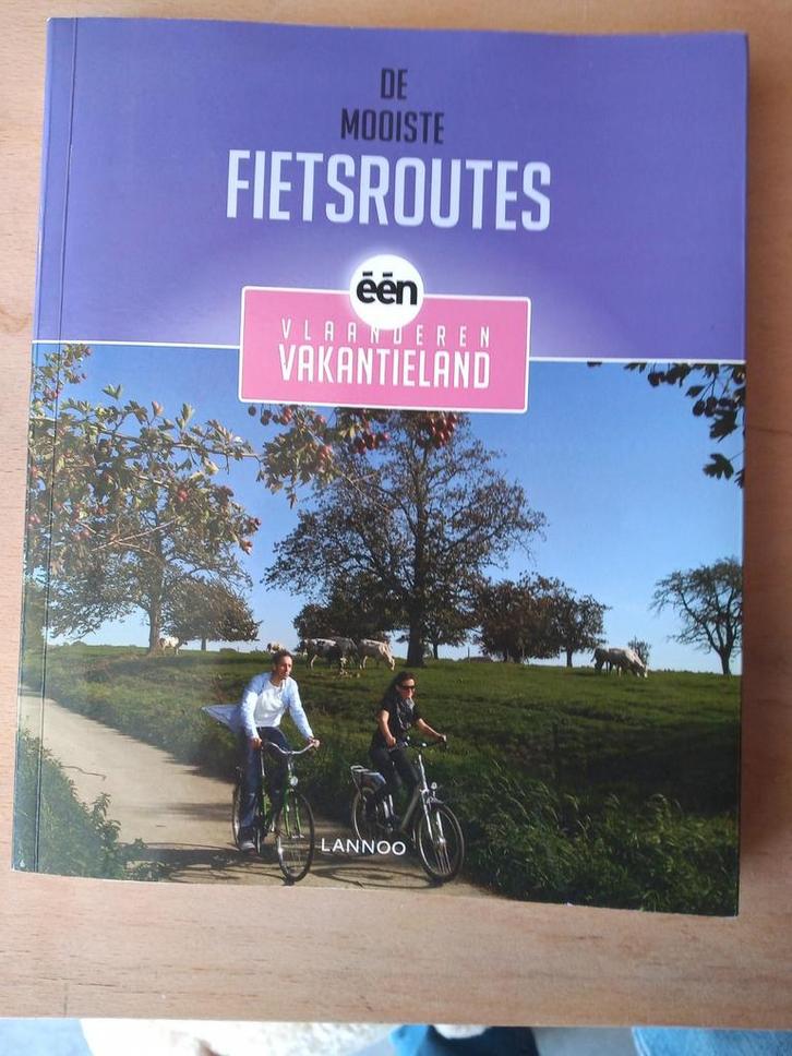 Patrick Cornillie - De mooiste fietsroutes, Boeken, Reisgidsen, Zo goed als nieuw, Ophalen of Verzenden