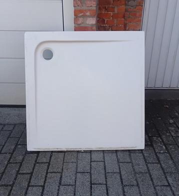 doucheplaat beschikbaar voor biedingen