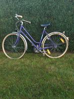 Oude damesfiets, Fietsen en Brommers, Fietsen | Oldtimers, Ophalen, Peugeot