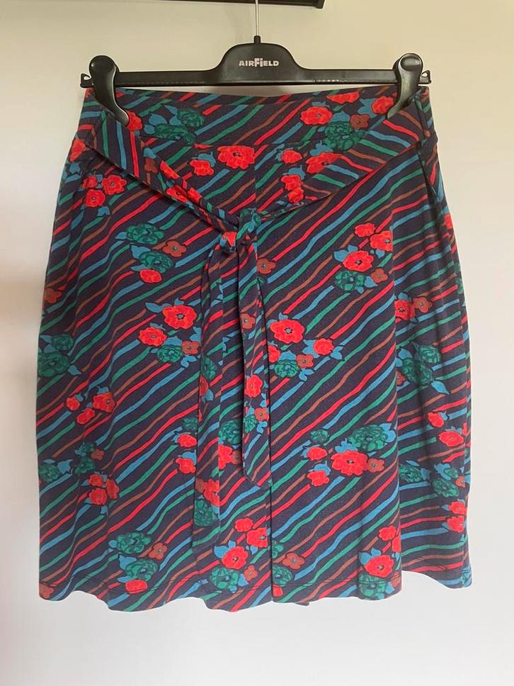 Zeer mooie rok Wow To Go maat XL, Kleding | Dames, Rokken, Zo goed als nieuw, Maat 46/48 (XL) of groter, Blauw, Boven de knie