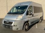 Peugeot boxer 2.2 L2H2 lichte vracht, Auto's, Bestelwagens en Lichte vracht, Euro 5, Zwart, Leder en Stof, Bedrijf