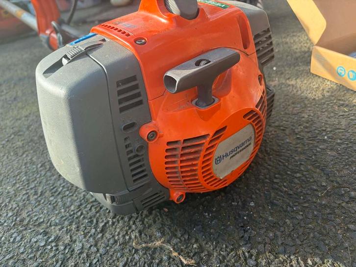 Husqvarna 555XT professionnel, Jardin & Terrasse, Débroussailleuses, Comme neuf, Enlèvement