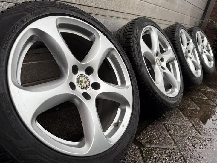 18 " Alfa Romeo Giulietta Giulia 159 Brera velgen allseason, Auto-onderdelen, Banden en Velgen, Banden en Velgen, All Season, 18 inch