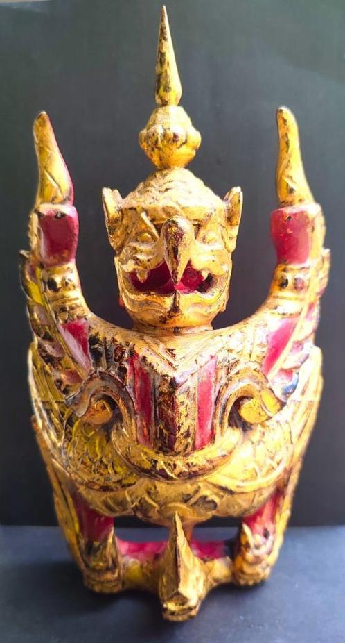Polychroom verguld Garuda houtschulptuur Thailand, Antiek en Kunst, Kunst | Beelden en Houtsnijwerken, Ophalen of Verzenden