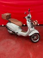 Vespa Primavera picknick, Fietsen en Brommers, Ophalen, 50 cc, Klasse B (45 km/u), Zo goed als nieuw