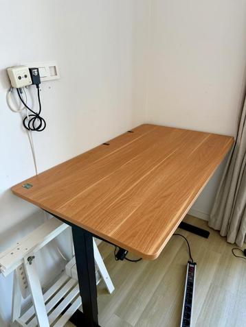 plateau de bureau 140 x 80cm beschikbaar voor biedingen