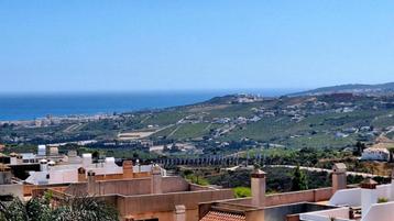 TE HUUR APPARTEMENT ESTEPONA CASARES ADEMBENEMEND ZEEZICHT beschikbaar voor biedingen